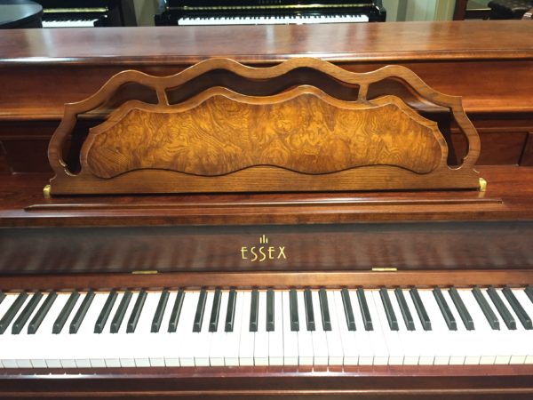 Essex (by Steinway) – Model EUP-111F cherry 43.5″ console piano