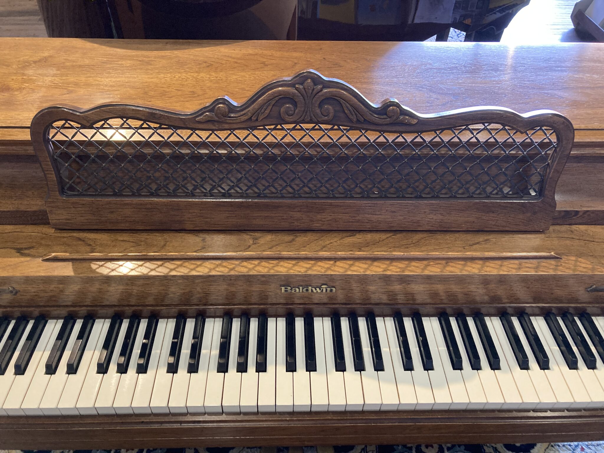 Baldwin Acrosonic Model 953L pecan French Provincial upright