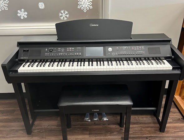 Yamaha Clavinova CVP-705 Black Matte