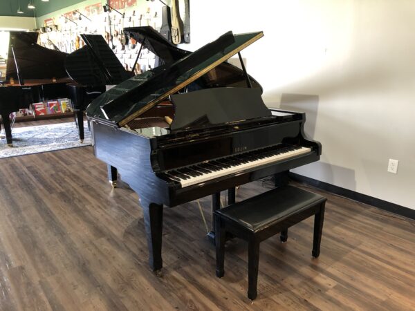 Sojin – Model PG-1- Polished Ebony – 4’7″ Baby Grand