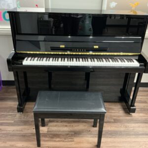 Yamaha B3-PE front view with bench