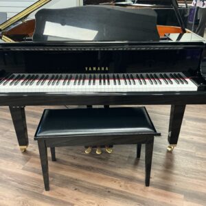 Yamaha GB1K-PE front view with top up and bench