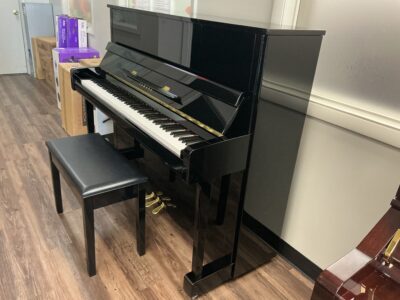 YamahaB3-PE right side view with bench